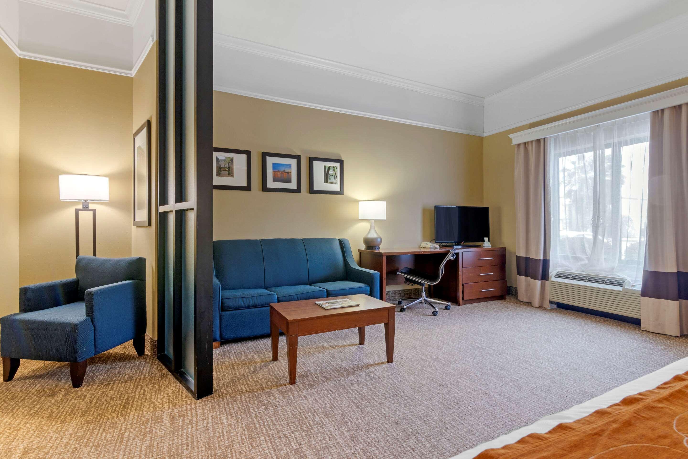 Comfort Suites Savannah North Port Wentworth Exteriör bild